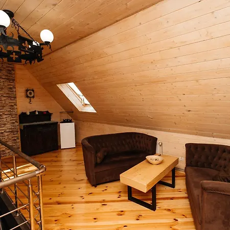 Hotel Tukhlay *